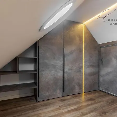 Spacious Sky Carmelite Апартаменты *