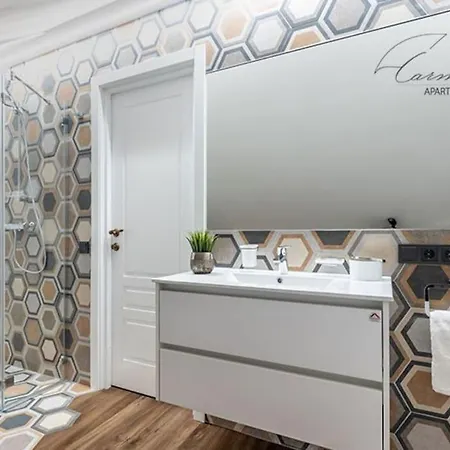 Spacious Sky Carmelite