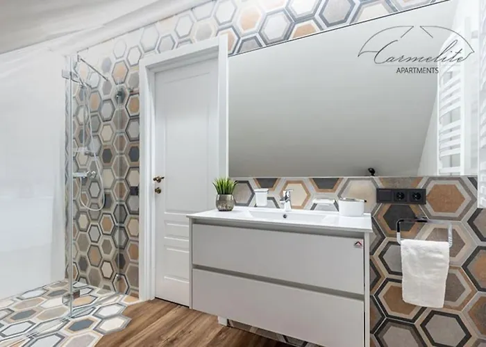 Spacious Sky Carmelite